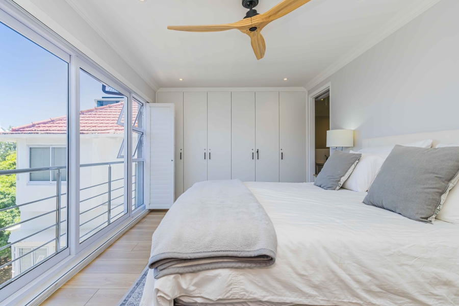 4 Bedroom Property for Sale in Sea Point Western Cape